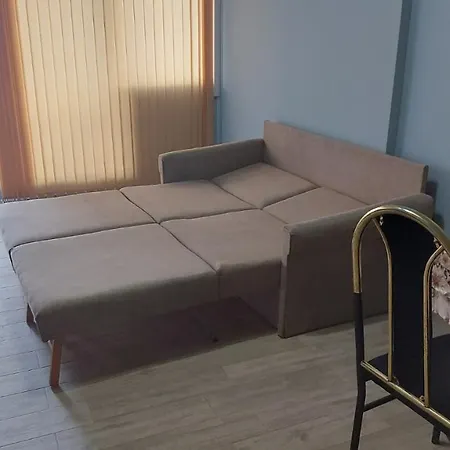 Apartnikolov1 アパート