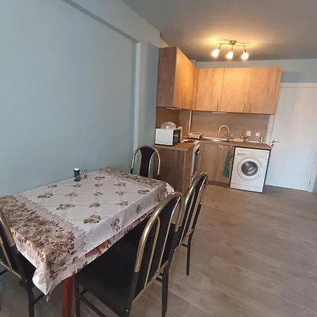 Apartnikolov1 ヴァルナ